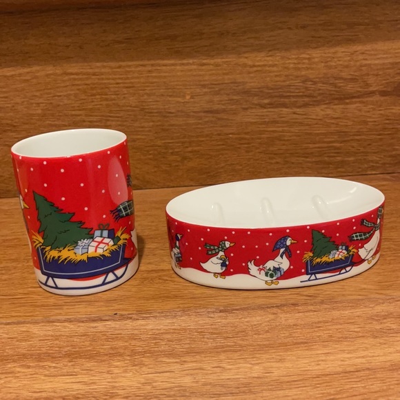 Vintage 2 PC Bathroom Set. Merry Christmas tumbler & soap dish set of two Japan - Picture 5 of 8